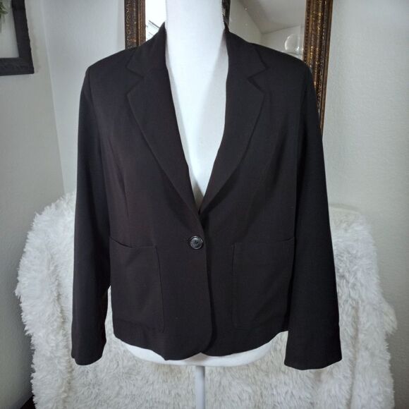 BLACK BLAZER SZ.M/L EUC - Picture 2 of 4